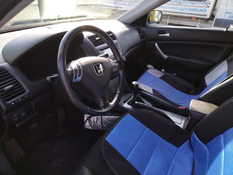 Honda Accord 2.2 iCTDi, снимка 9 - Автомобили и джипове - 46293355