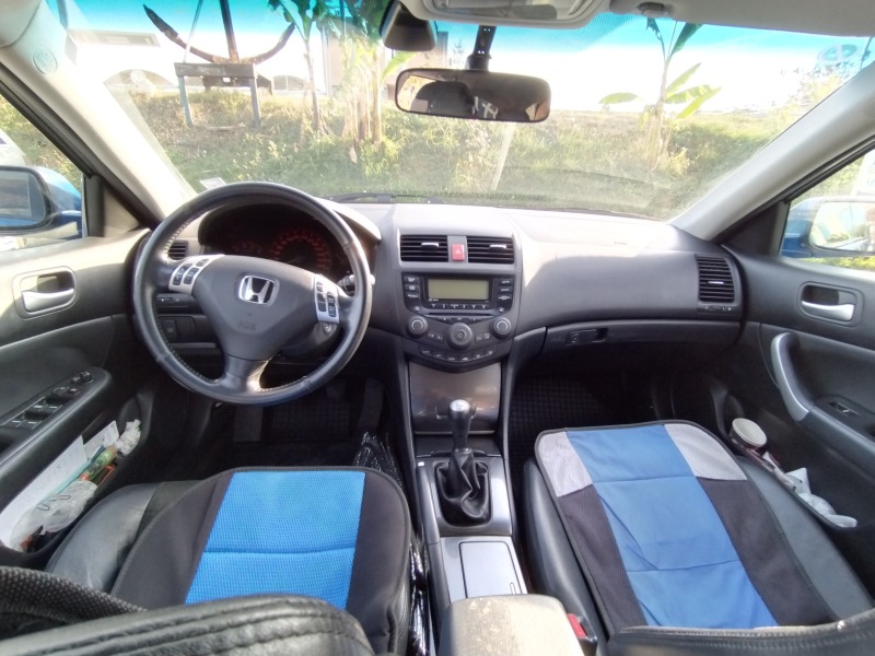 Honda Accord 2.2 iCTDi, снимка 10 - Автомобили и джипове - 46293355