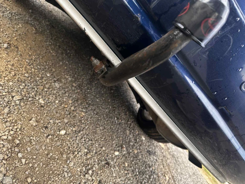 Toyota Avensis 2.0 D-4D (116 к.с.) НА ЧАСТИ, снимка 11 - Автомобили и джипове - 52982211