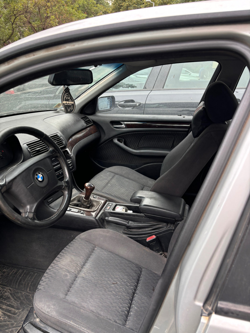 BMW 320 E46, снимка 8 - Автомобили и джипове - 46390040
