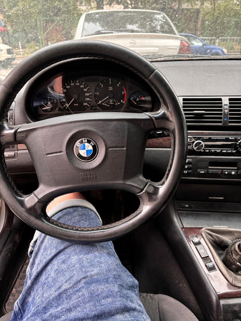 BMW 320 E46, снимка 9 - Автомобили и джипове - 46390040