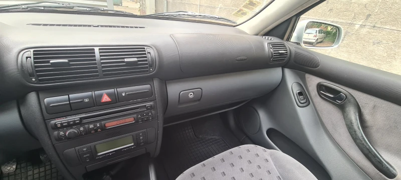 Seat Toledo, снимка 3 - Автомобили и джипове - 47394679