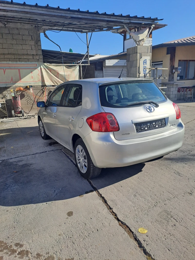 Toyota Auris 1, 4 D-4D, снимка 3 - Автомобили и джипове - 47901042