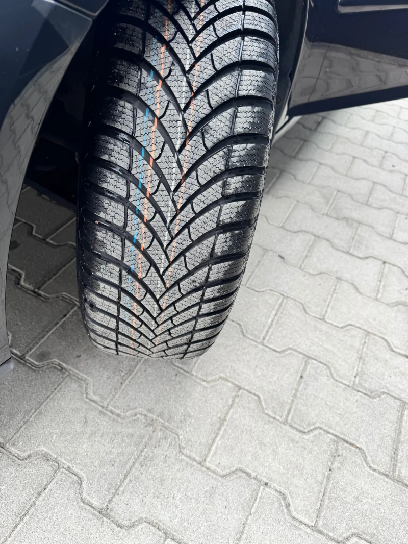 VW Golf FSI 2.0, снимка 5 - Автомобили и джипове - 50379378