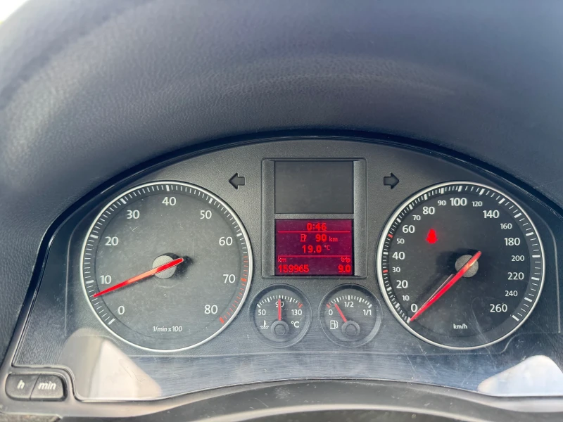 VW Golf FSI 2.0, снимка 4 - Автомобили и джипове - 50379378