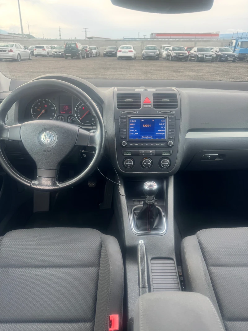 VW Golf FSI 2.0, снимка 10 - Автомобили и джипове - 50379378
