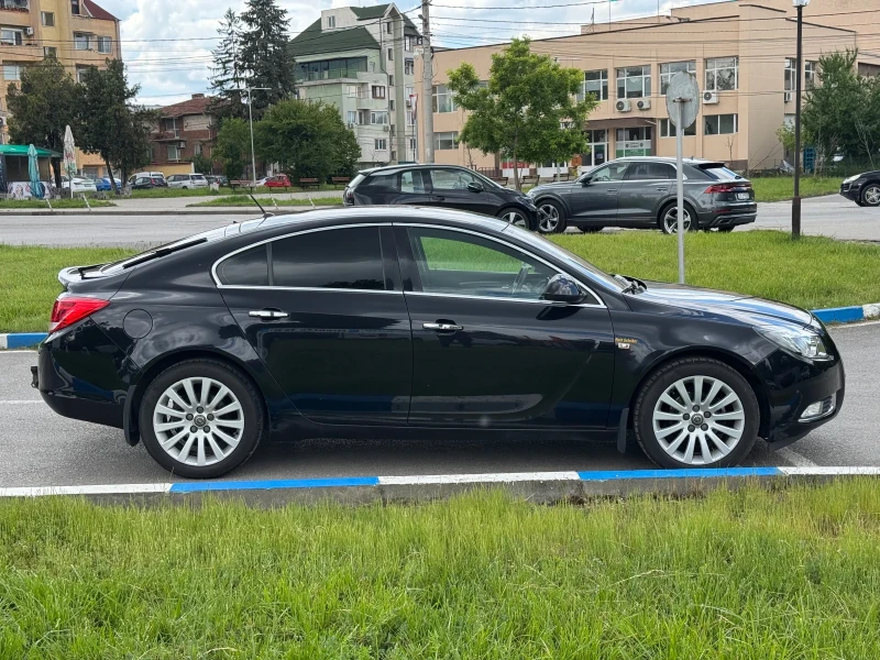 Opel Insignia 1.8Бензин, снимка 4 - Автомобили и джипове - 50492050