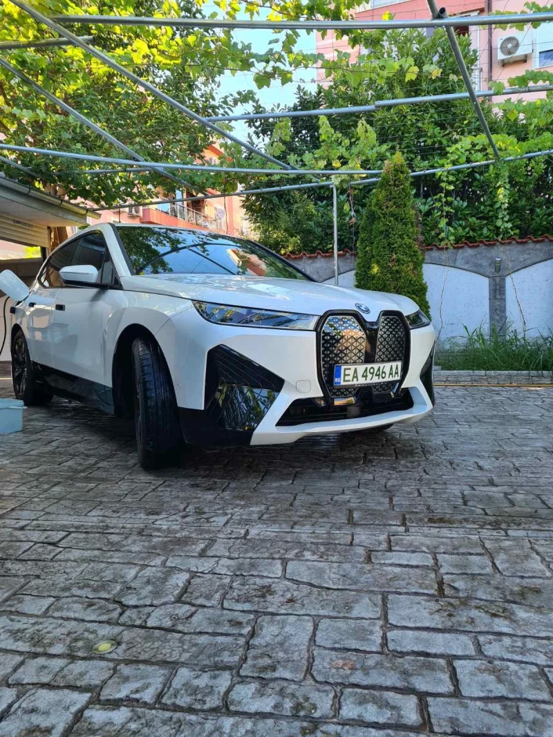 BMW iX IX 40, снимка 3 - Автомобили и джипове - 51954471