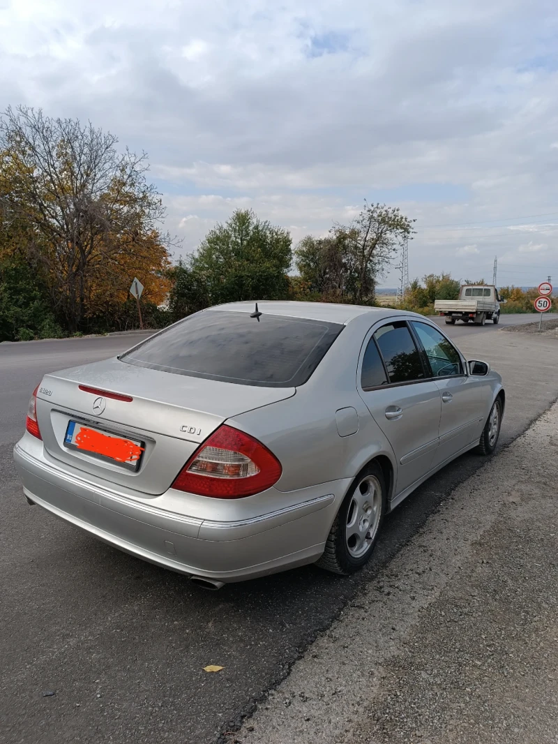 Mercedes-Benz E 320, снимка 4 - Автомобили и джипове - 52065734