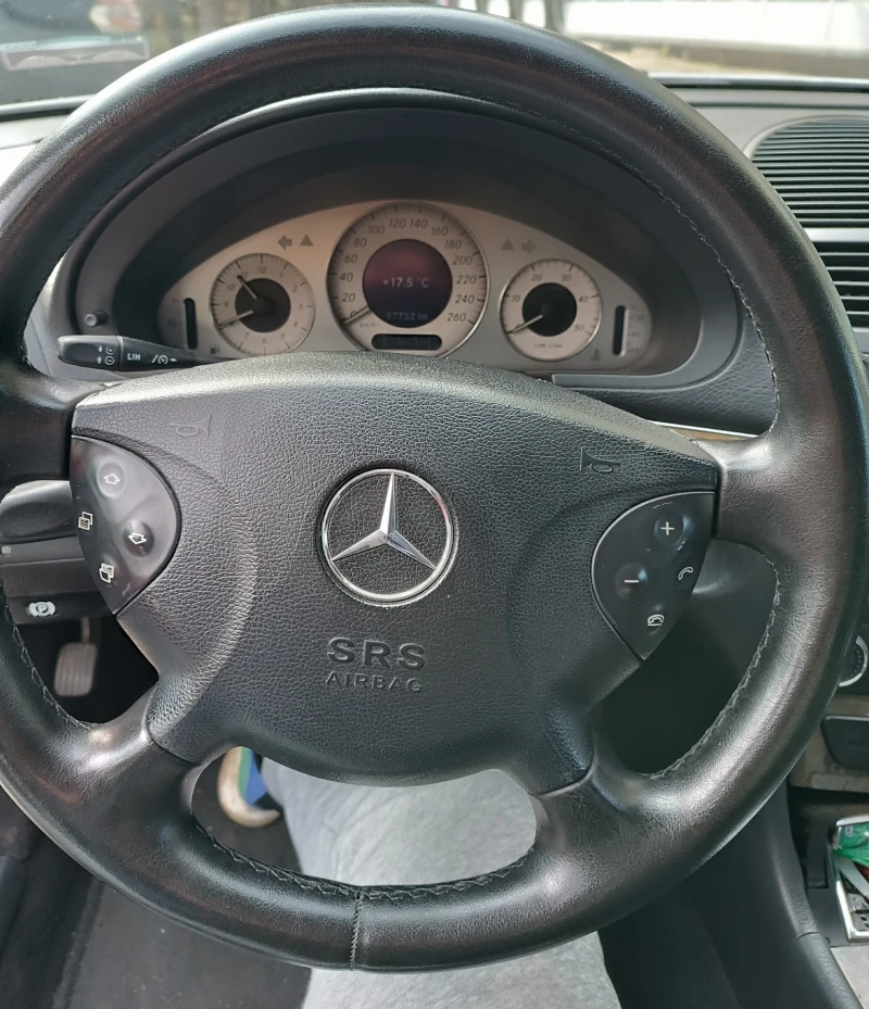 Mercedes-Benz E 320, снимка 6 - Автомобили и джипове - 52065734