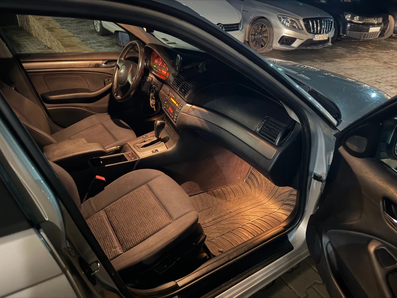 BMW 320 ФЕЙСЛИФТ 2000-150 кс, снимка 9 - Автомобили и джипове - 52552971