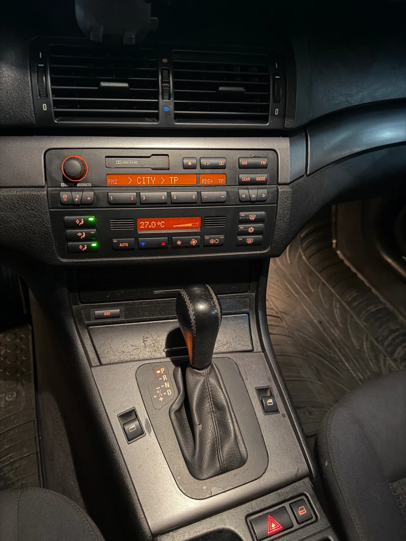 BMW 320 ФЕЙСЛИФТ 2000-150 кс, снимка 14 - Автомобили и джипове - 52552971