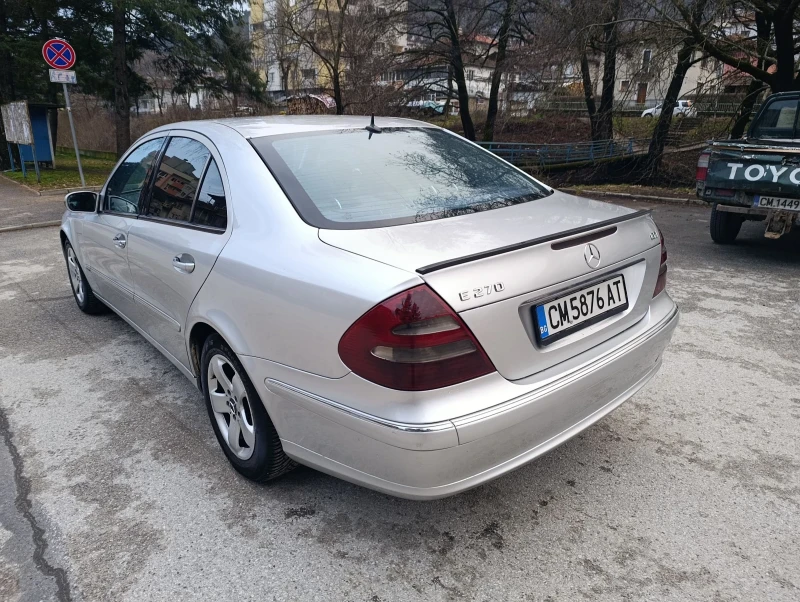 Mercedes-Benz E 270, снимка 3 - Автомобили и джипове - 53297044