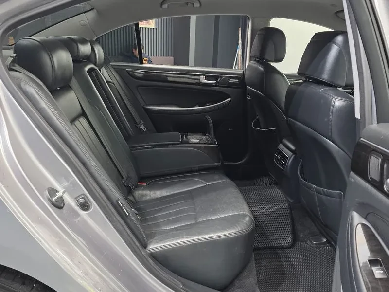 Hyundai Genesis 3.3, снимка 12 - Автомобили и джипове - 54618152