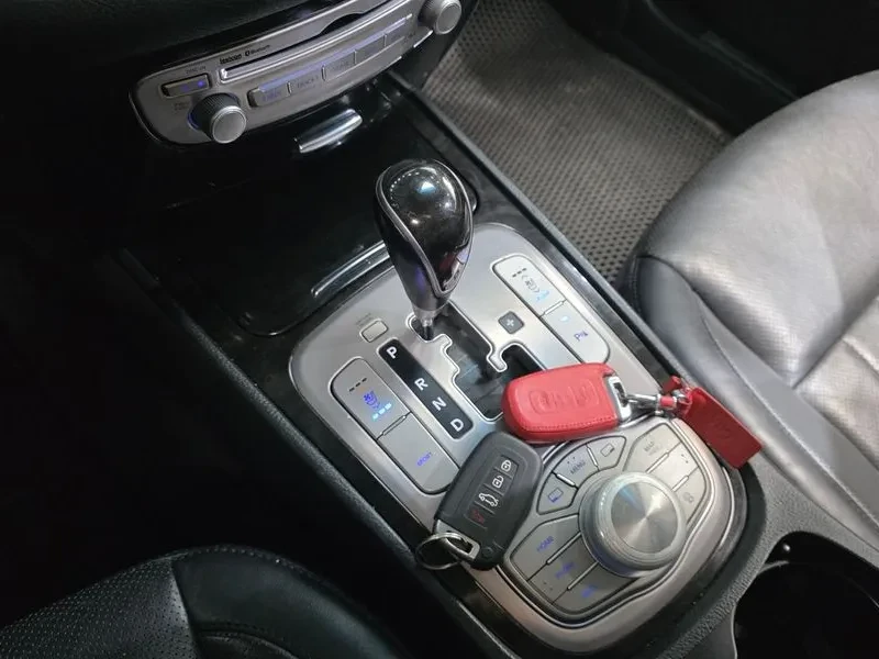 Hyundai Genesis 3.3, снимка 9 - Автомобили и джипове - 54618152