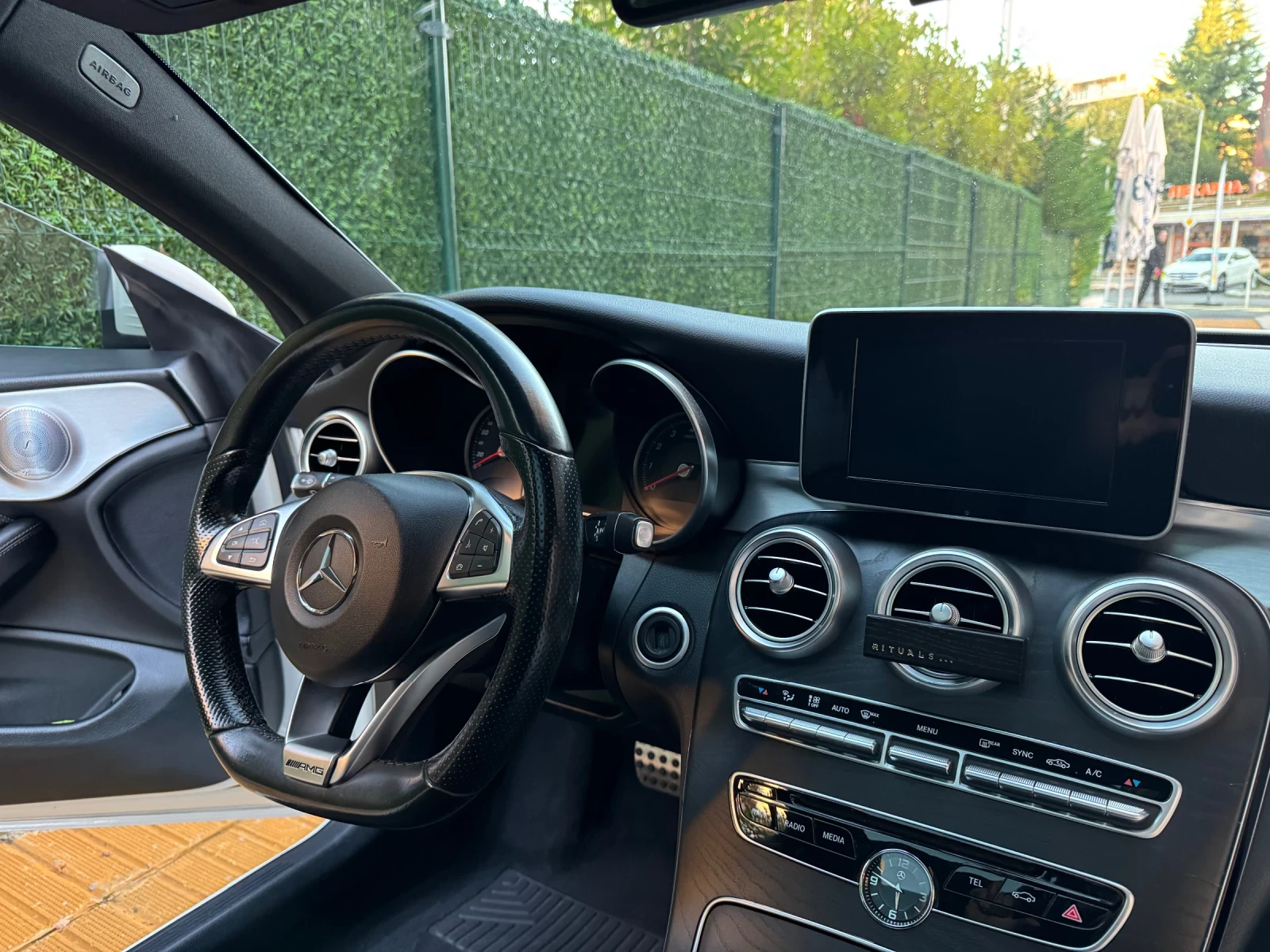 Mercedes-Benz C 250 AMG* CARPLAY* BURM* ГОТОВ ЛИЗИНГ, снимка 1