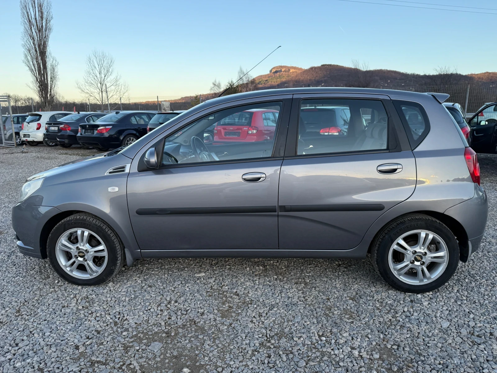 Chevrolet Aveo 1.4i-101PS - изображение 8