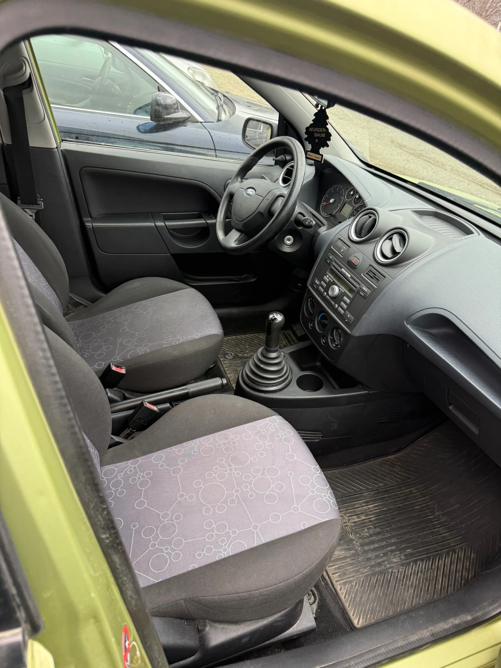 Ford Fiesta 1.3  - изображение 6