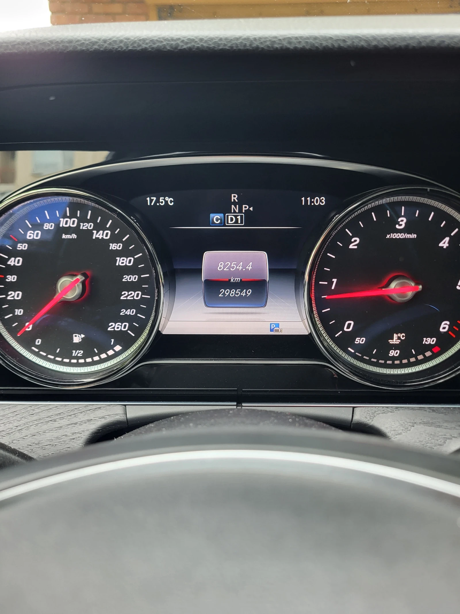 Mercedes-Benz E 220 9G-Tronic - изображение 2