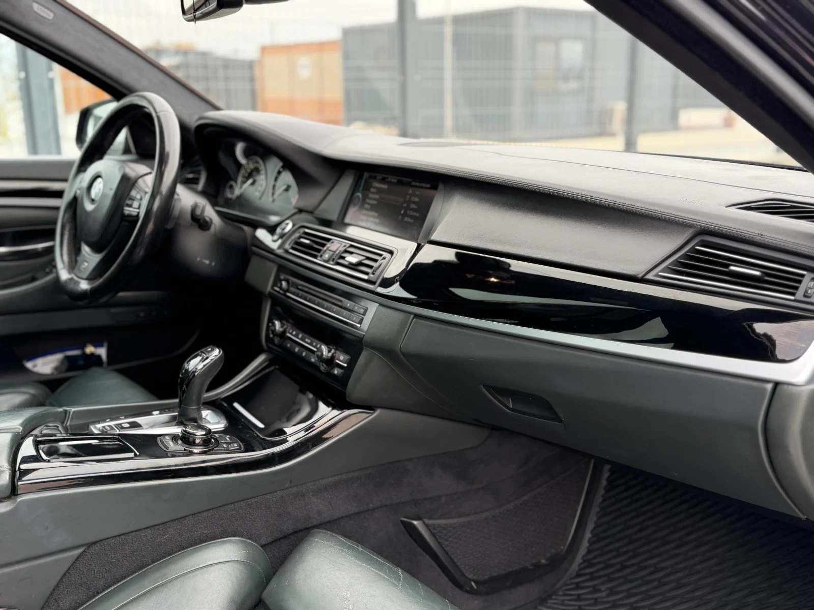BMW 535 xDrive/Head-Up/М-пакет - изображение 9