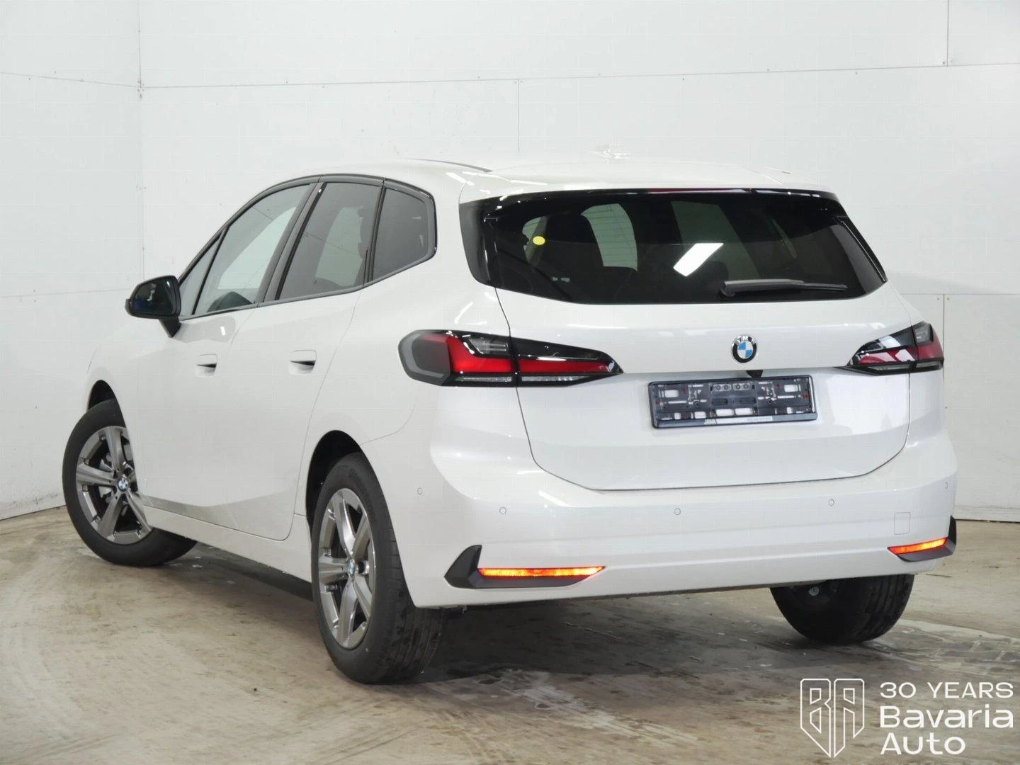 BMW 218 i Active Tourer Steptronic - изображение 2