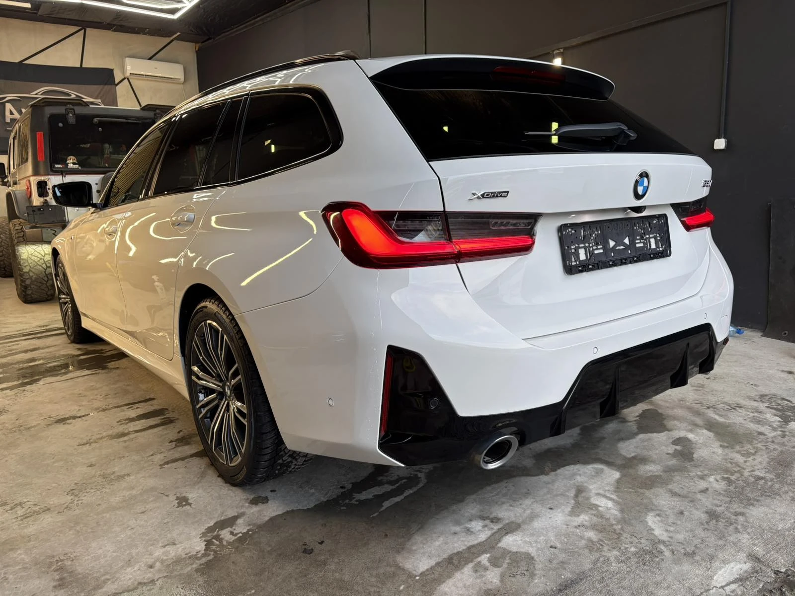 BMW 320 xDrive Touring M Sport  - изображение 3