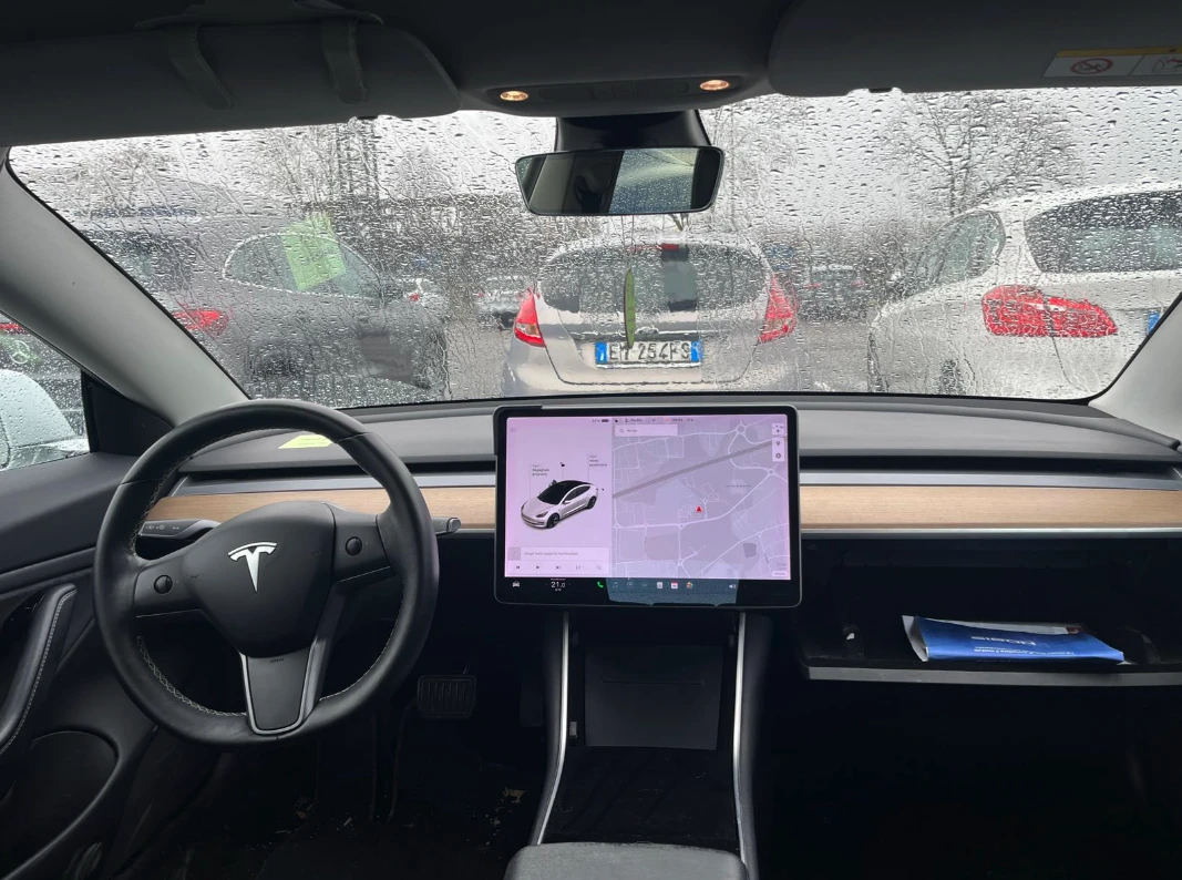 Tesla Model 3 Long Range 75 kWh, снимка 11 - Автомобили и джипове - 53987068