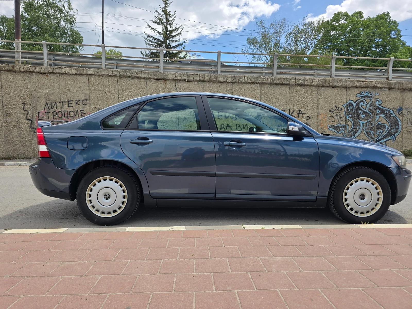 Volvo S40 1.6, снимка 2 - Автомобили и джипове - 54587524