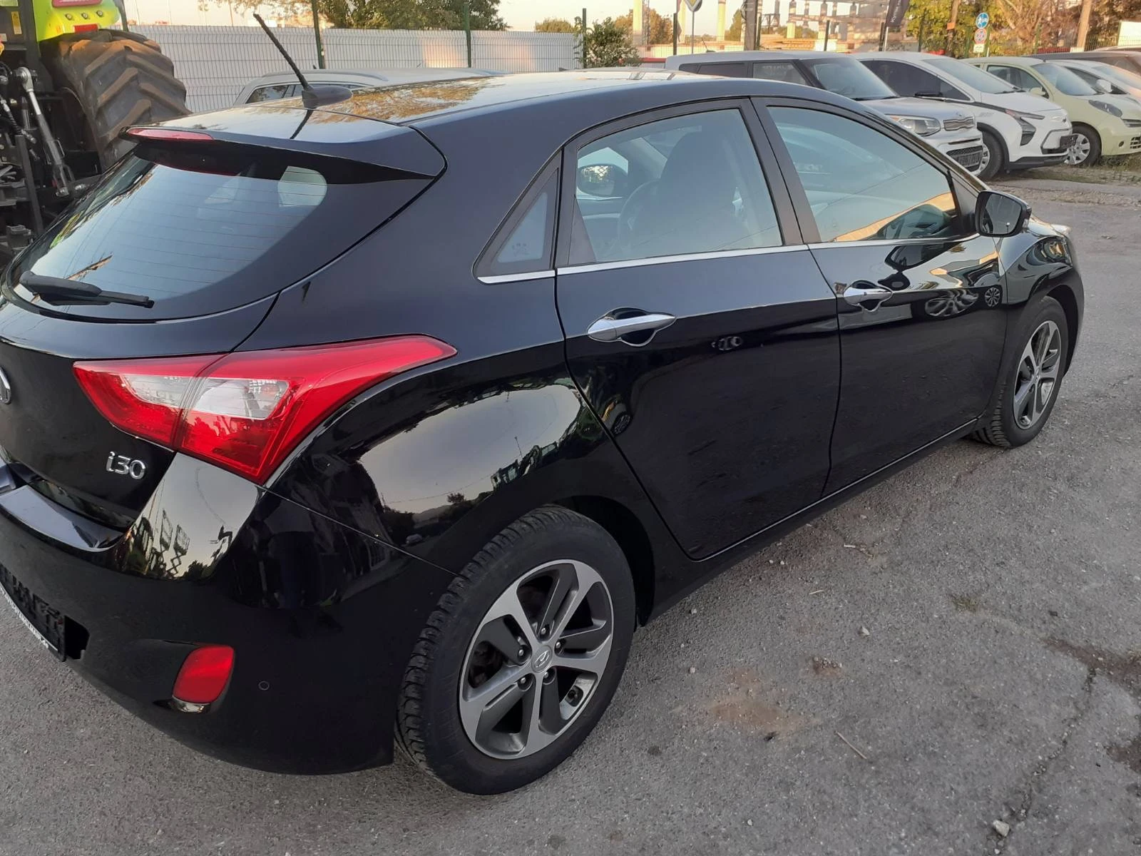 Hyundai I30 1, 6 I PREMIUM LED  EVRO 6B.DVD TV  KAMERA 6KC., снимка 4 - Автомобили и джипове - 55680772
