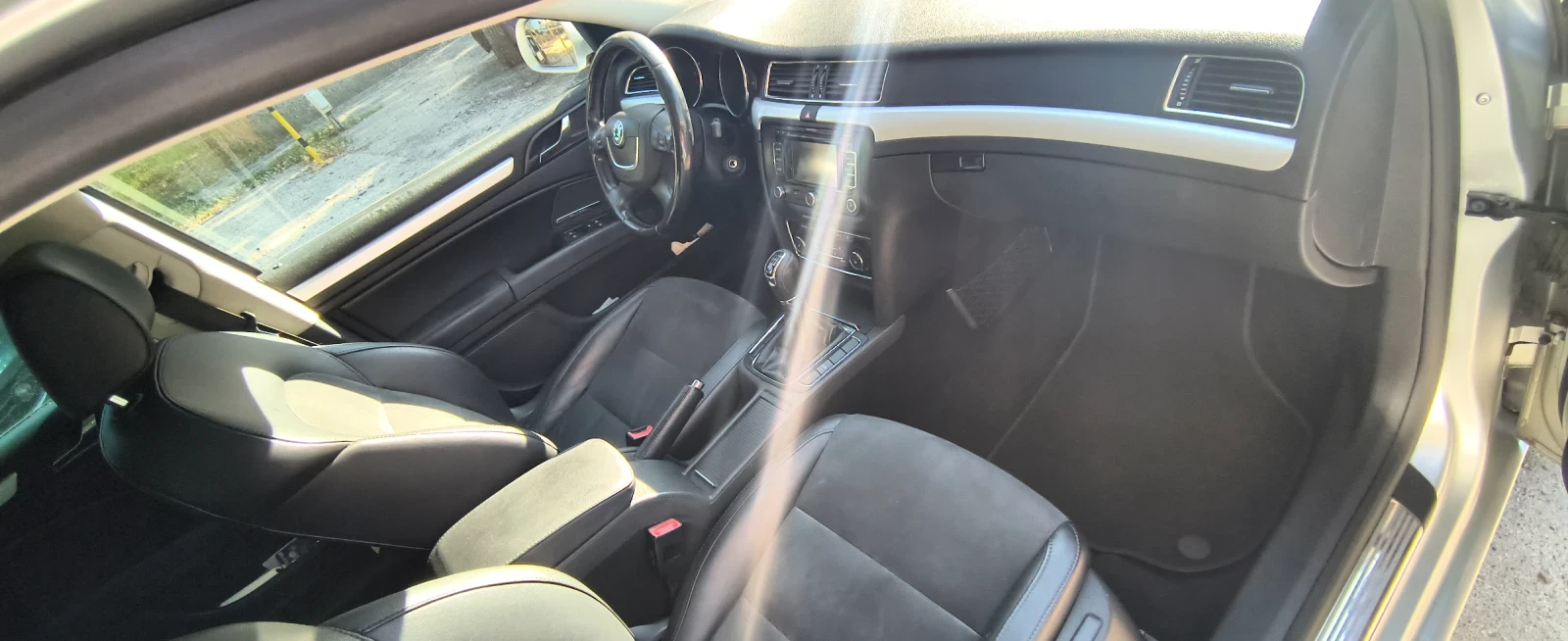 Skoda Superb, снимка 11 - Автомобили и джипове - 55728700