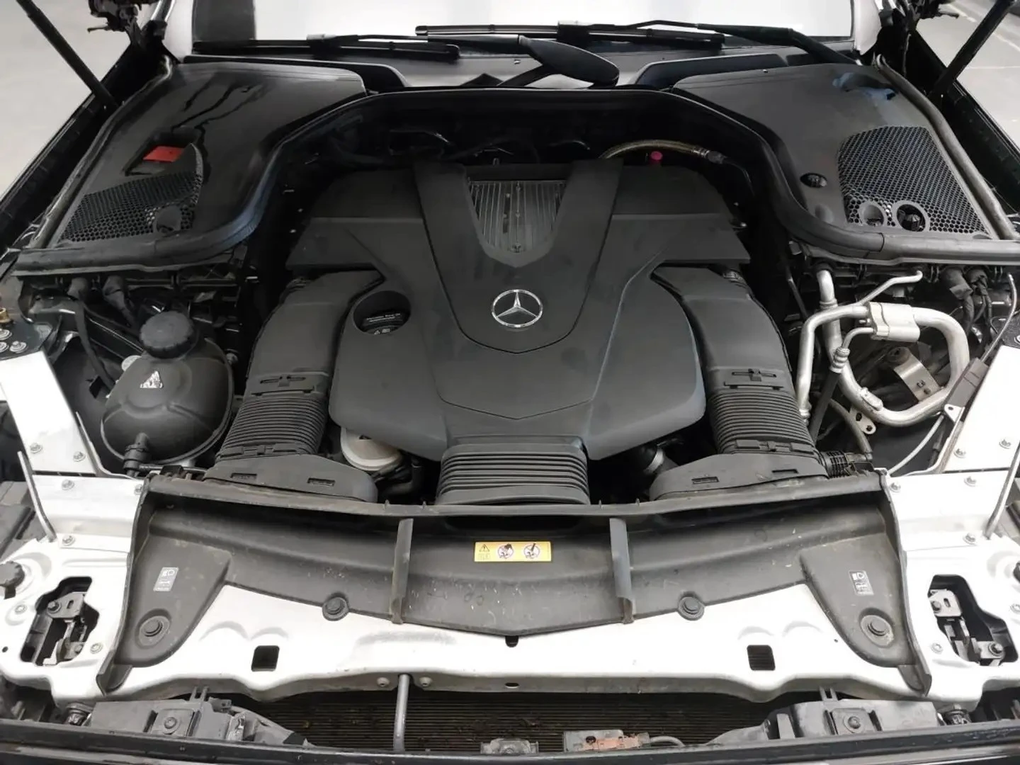 Mercedes-Benz E 450 AMG PREMIUM ЦЕНА ДО БЪЛГАРИЯ АВТОКРЕДИТ, снимка 8 - Автомобили и джипове - 55826028
