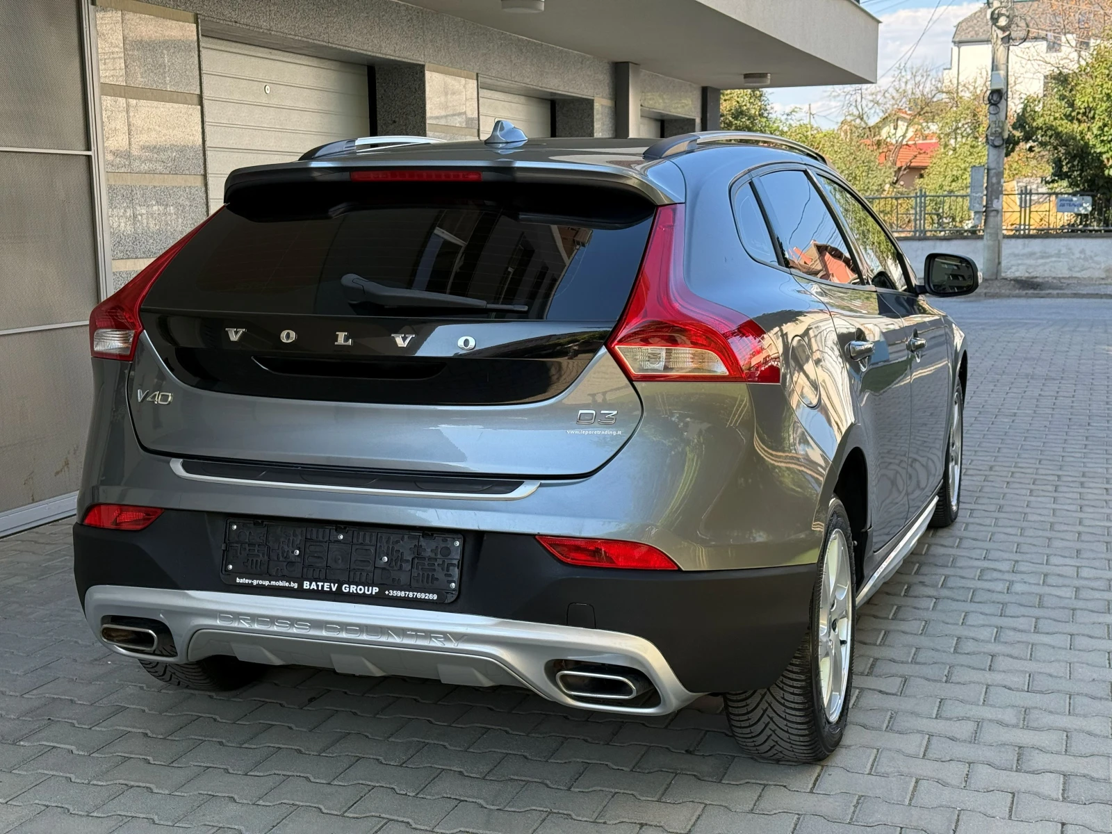 Volvo V40 Cross Country 2.0D-AVTOMAT-DIGITAL-150к.с-ШВЕЙЦАРИЯ, снимка 5 - Автомобили и джипове - 56120598