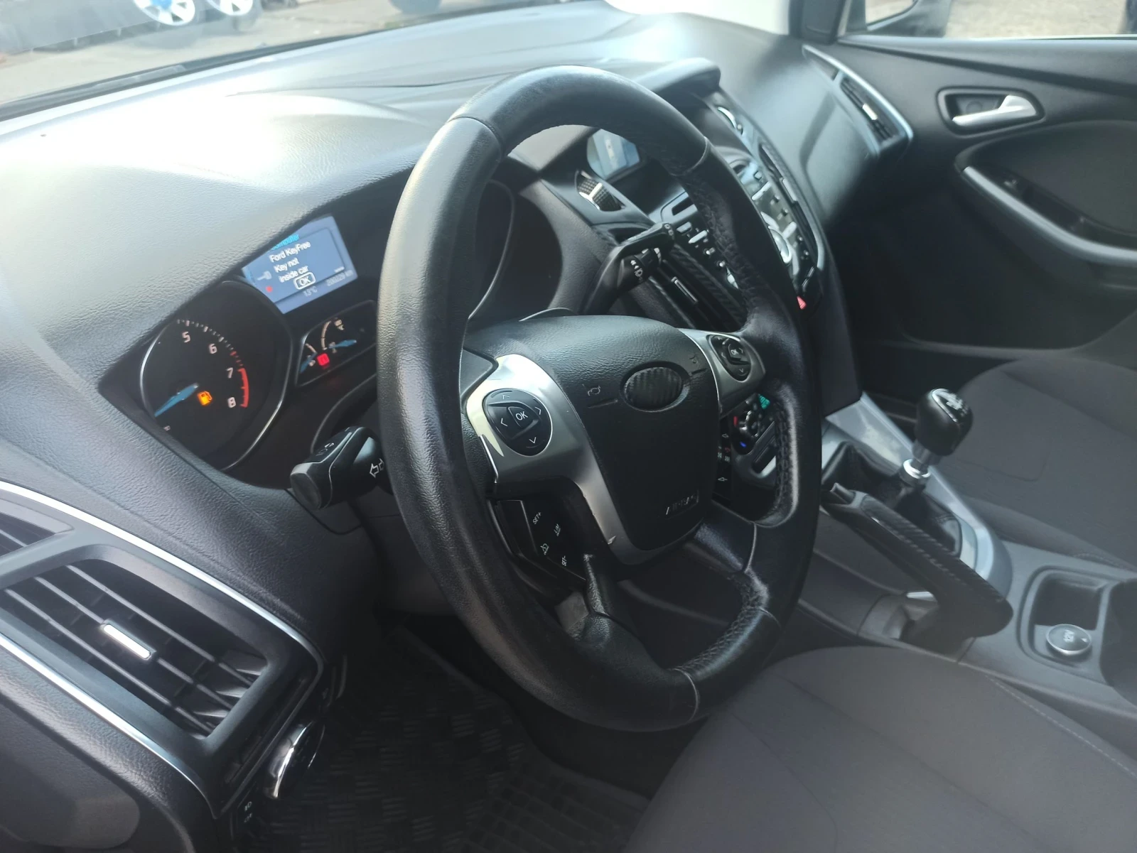 Ford Focus 1.6, снимка 10 - Автомобили и джипове - 56608760