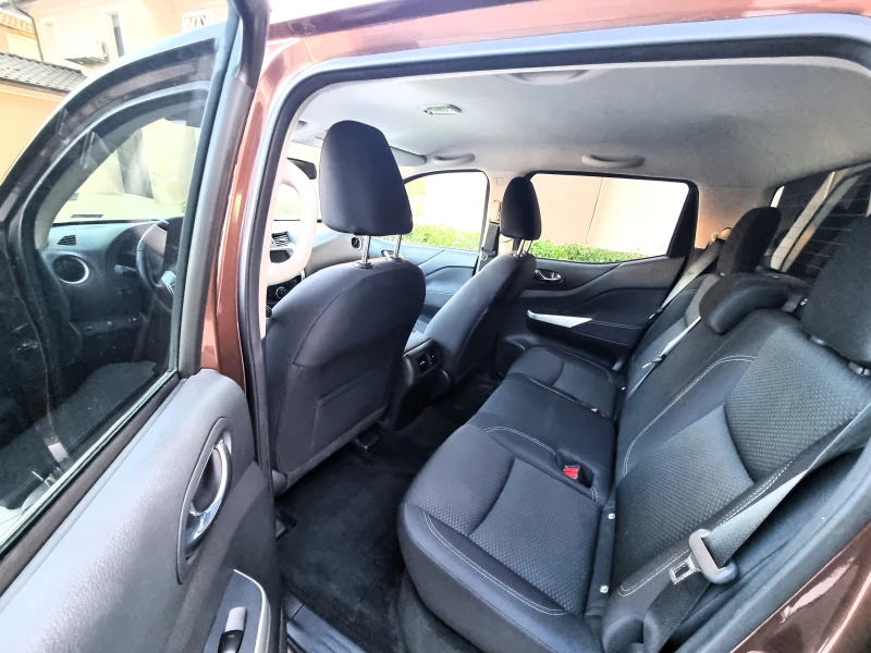 Nissan Navara 2.3 dCi, снимка 8 - Автомобили и джипове - 52138979