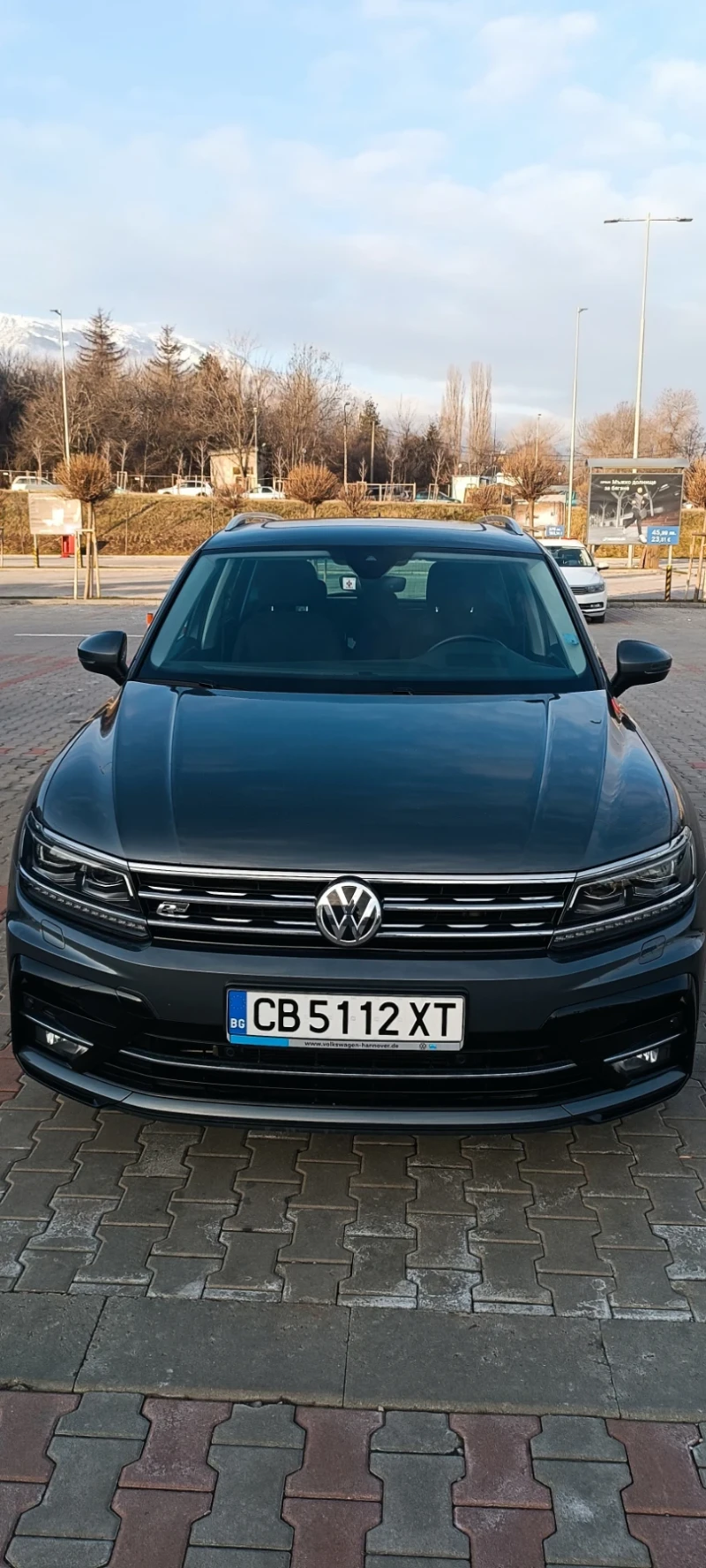 VW Tiguan R-line, снимка 2 - Автомобили и джипове - 53153032