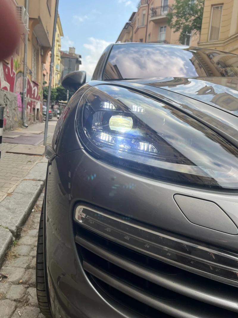 Porsche Cayenne Джип, снимка 3 - Автомобили и джипове - 53307557