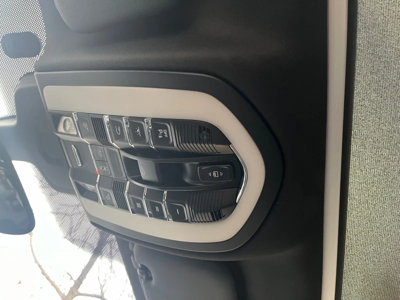 Porsche Cayenne Джип, снимка 10 - Автомобили и джипове - 53307557