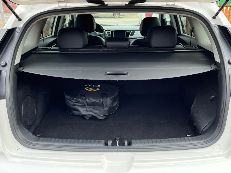 Kia Niro Plug-In Hybrid FULL, снимка 14 - Автомобили и джипове - 53470735