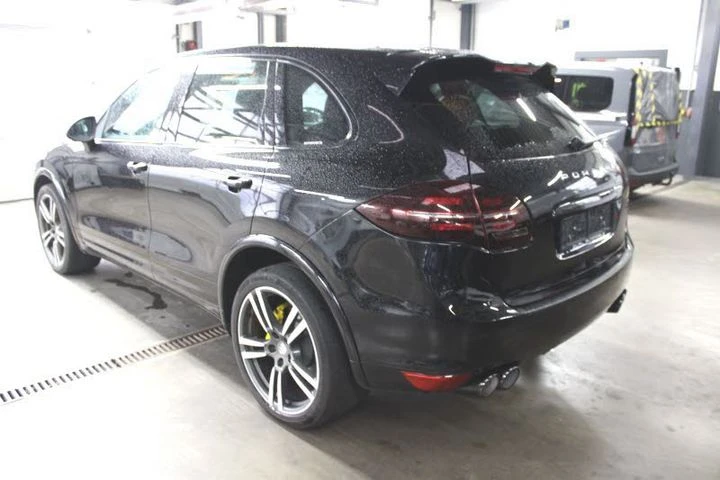 Porsche Cayenne, снимка 4 - Автомобили и джипове - 48649170