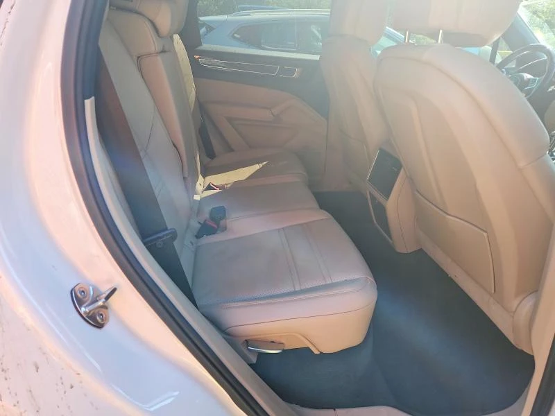 Porsche Cayenne ЛИЗИНГ, снимка 11 - Автомобили и джипове - 55495190