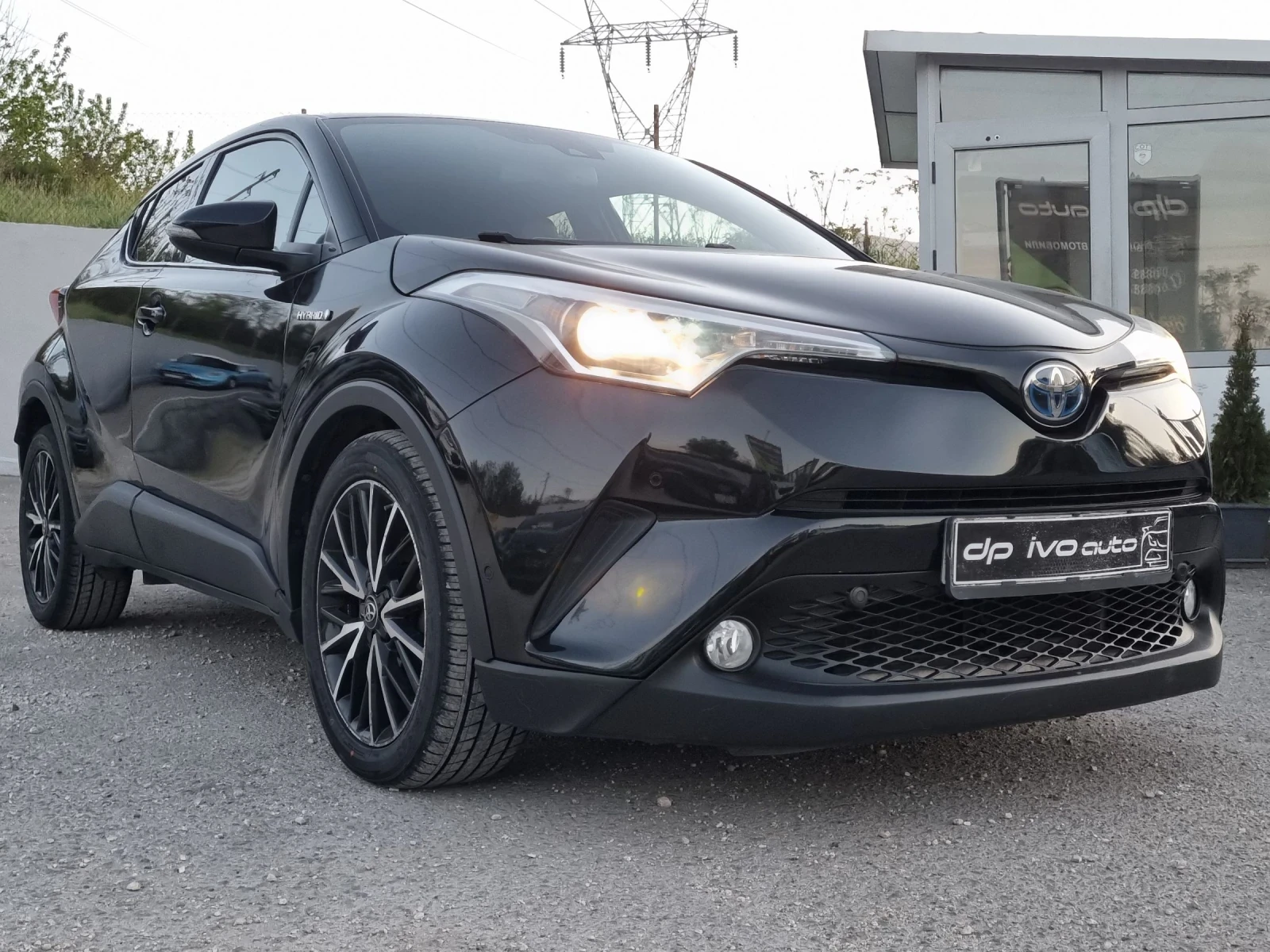 Toyota C-HR ХИБРИД* КОЖА* КОМЕРА* НОВИ ГУМИ - изображение 7