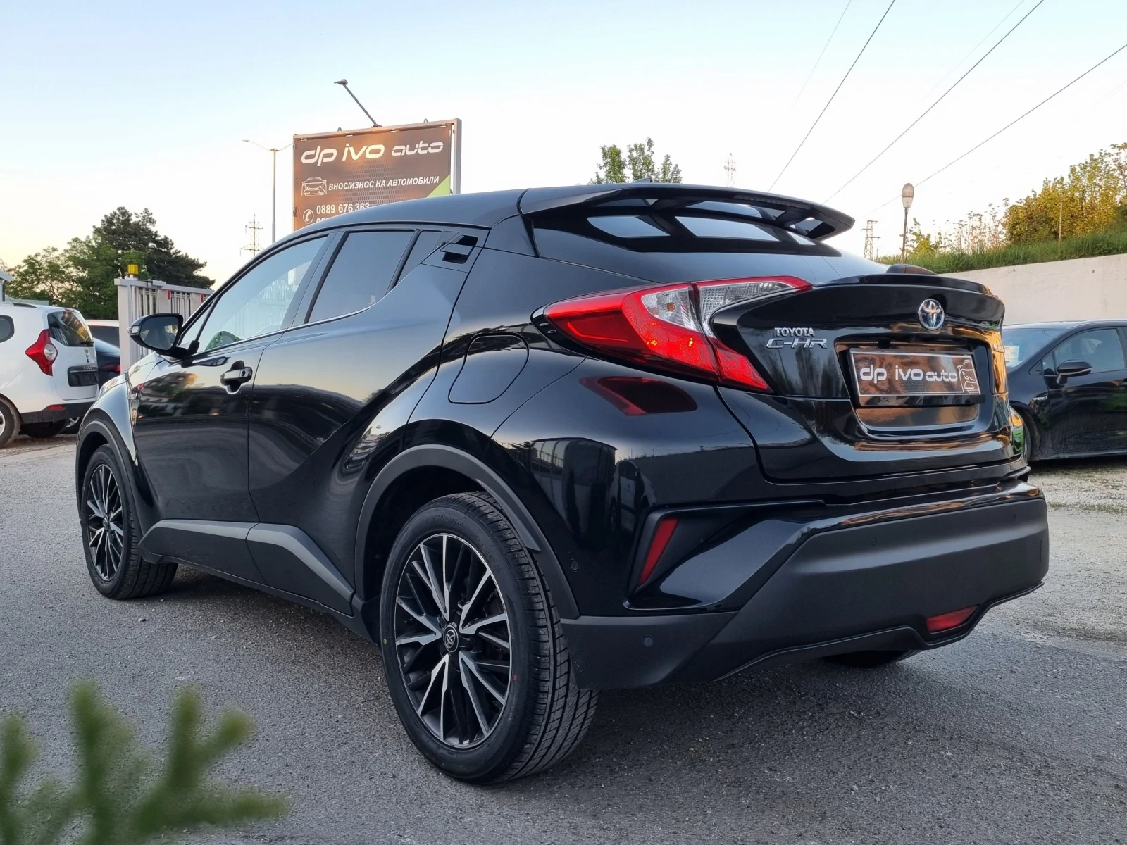 Toyota C-HR ХИБРИД* КОЖА* КОМЕРА* НОВИ ГУМИ - изображение 3