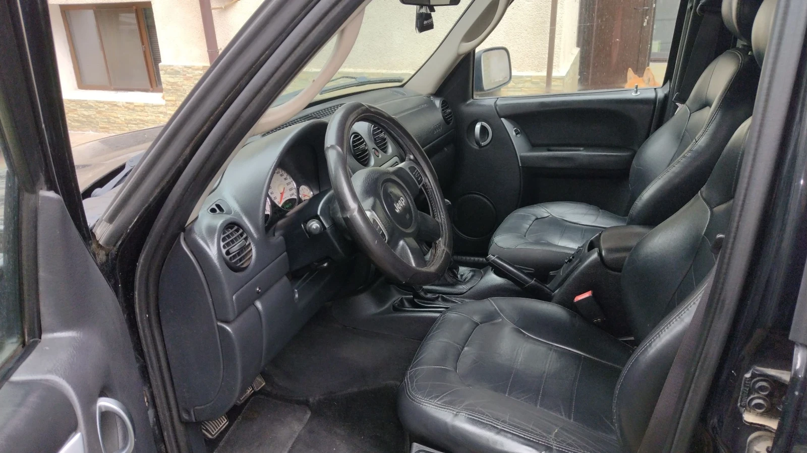 Jeep Cherokee  - изображение 5