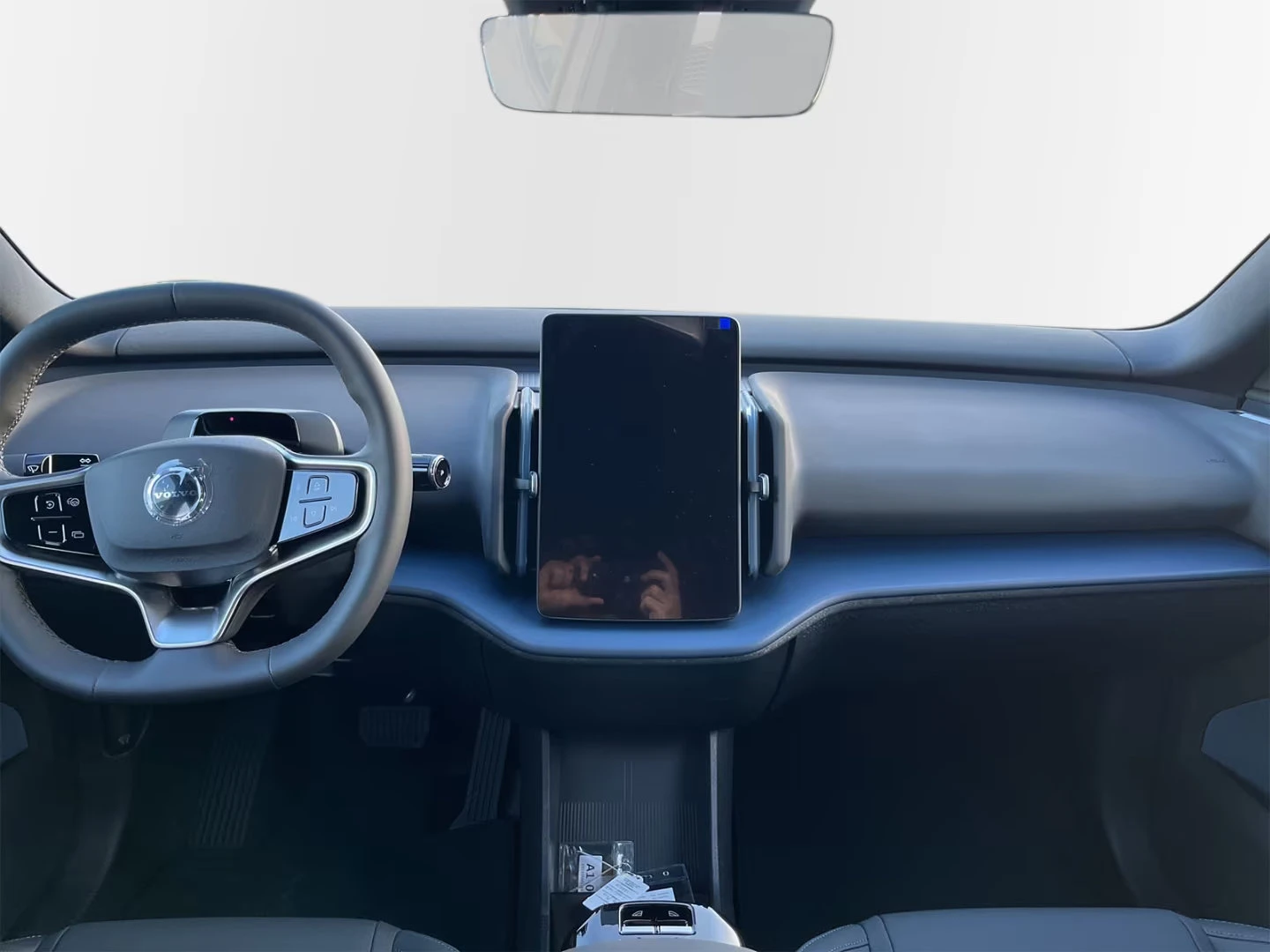 Volvo EX30 SINGLEMOTOR-PLUS/272HP/INDIGO/ACC/CPLAY/BSA/970f | Mobile.bg � ����������� 9