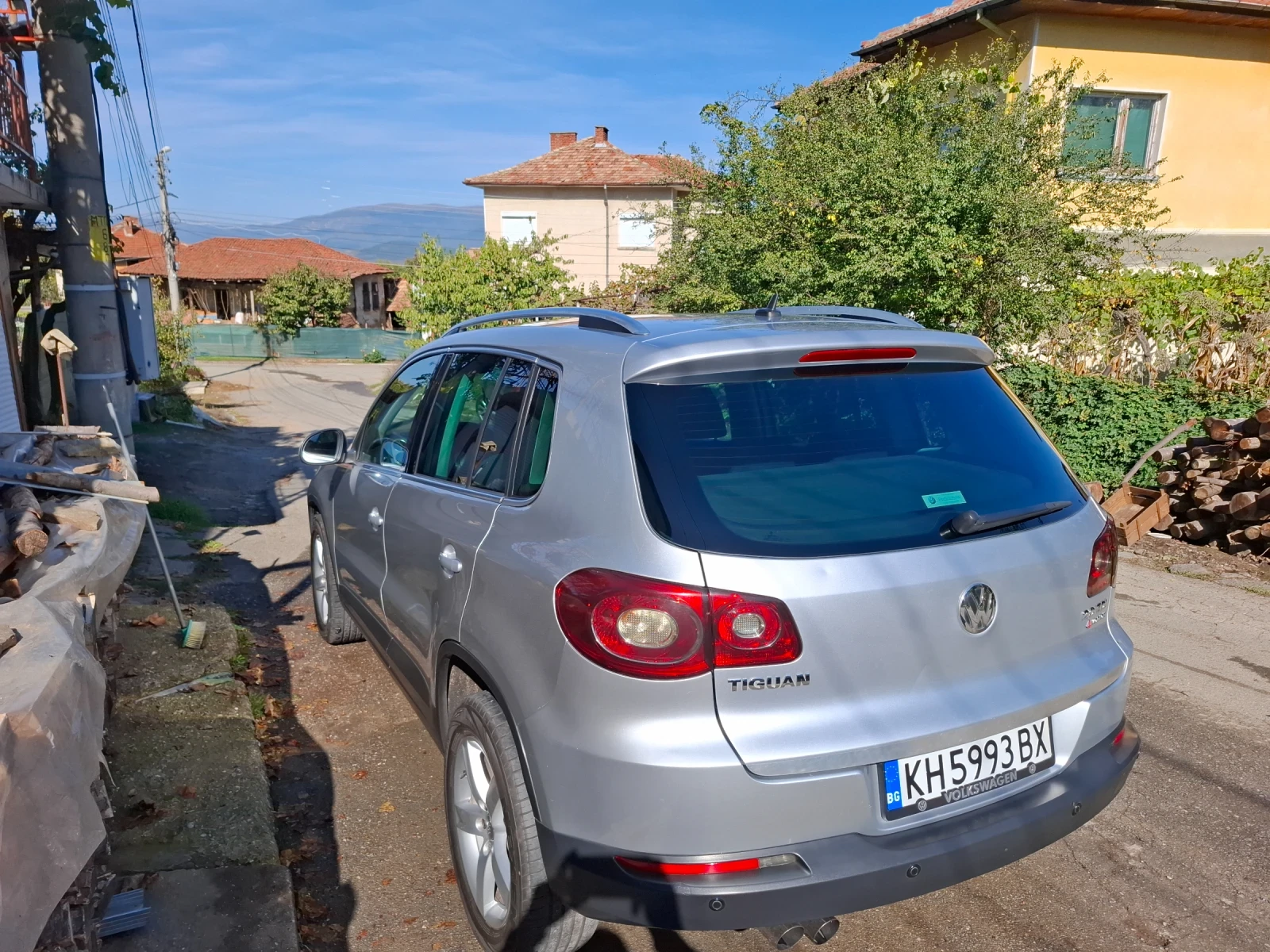 VW Tiguan SUV - изображение 6