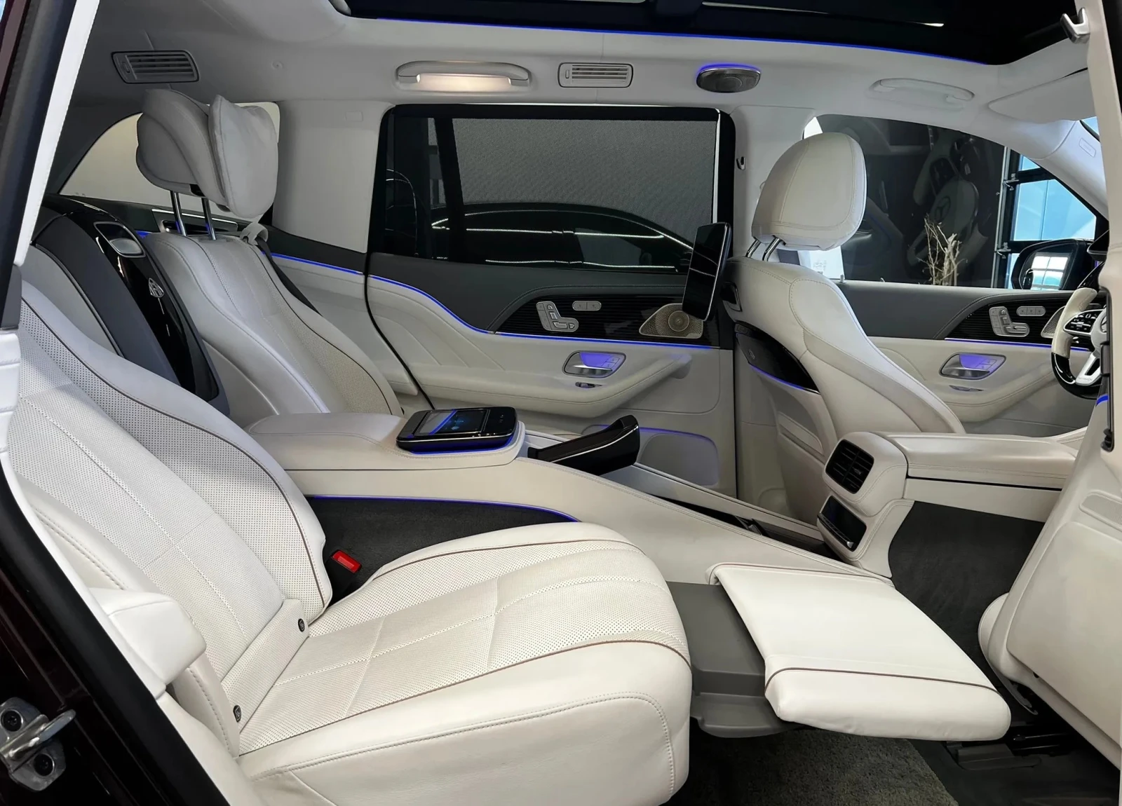 Mercedes-Benz GLS 600 Maybach 4Matic, снимка 7 - Автомобили и джипове - 53899199