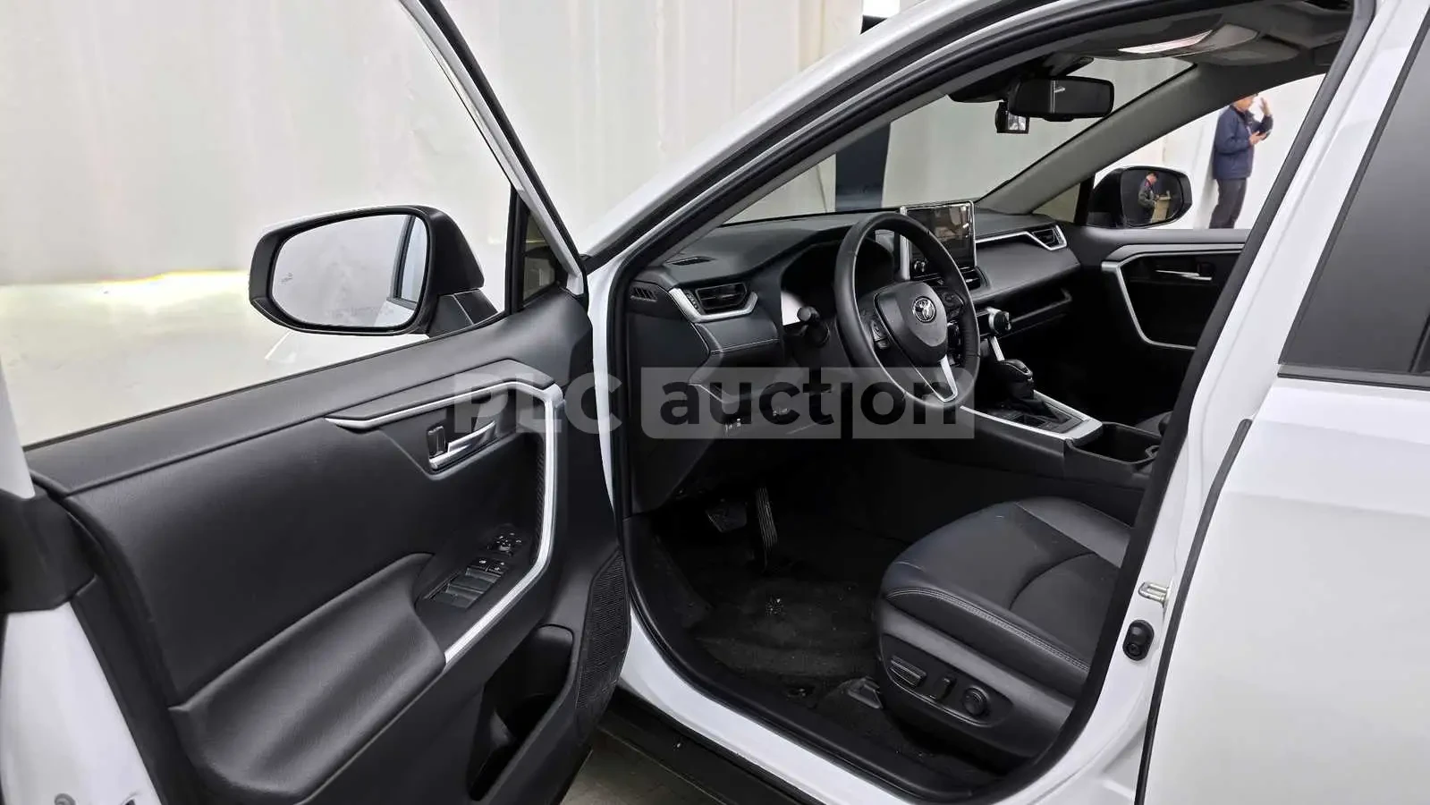 Toyota Rav4 2025* XLE* HYBRID* 14.405КМ* КРАЙНА ЦЕНА, снимка 11 - Автомобили и джипове - 53927853