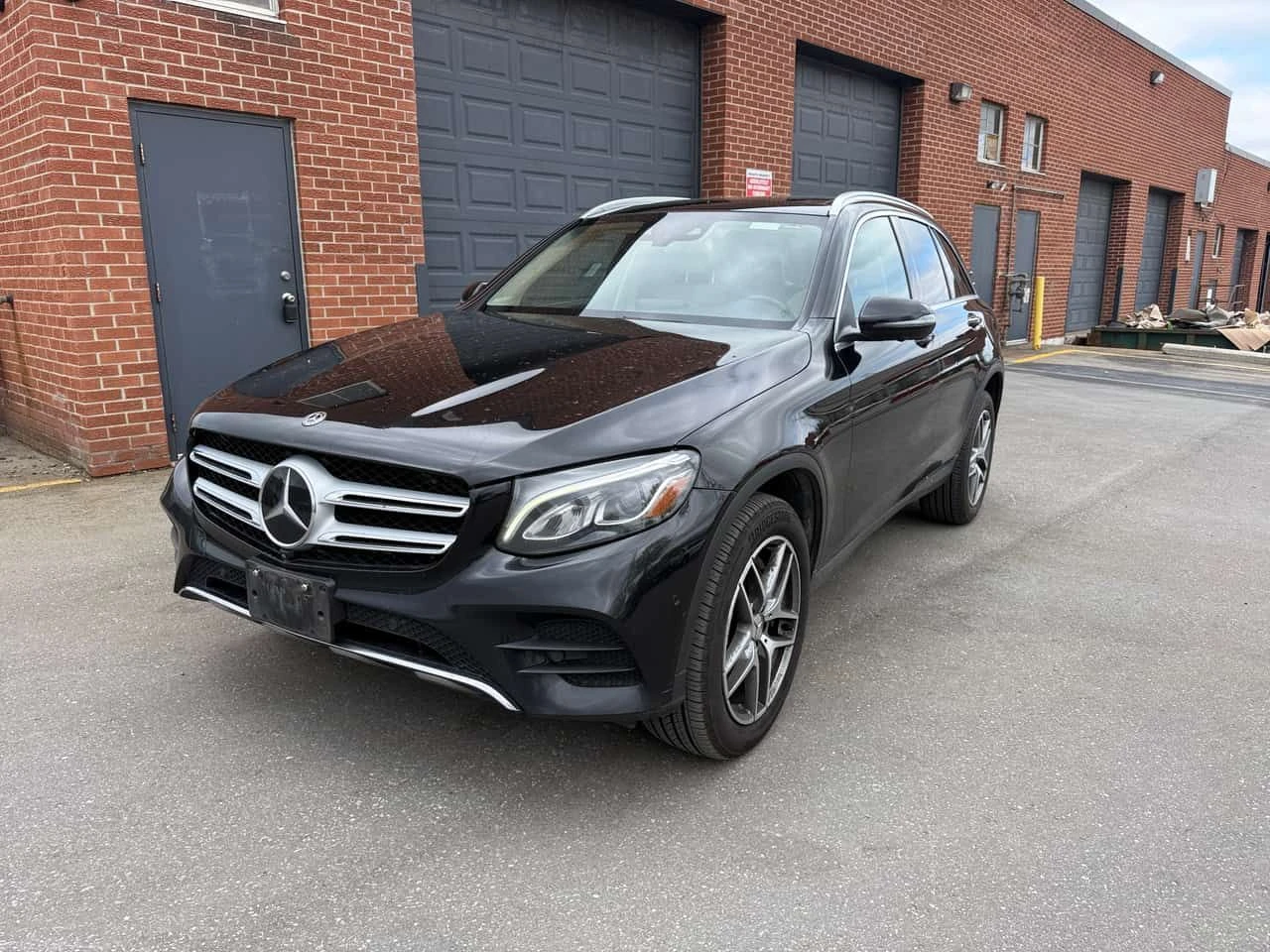 Mercedes-Benz GLC * 300 4MATIC SUV * CARFAX * БЕЗ ПЪРВОНАЧАЛНА ВНОСК