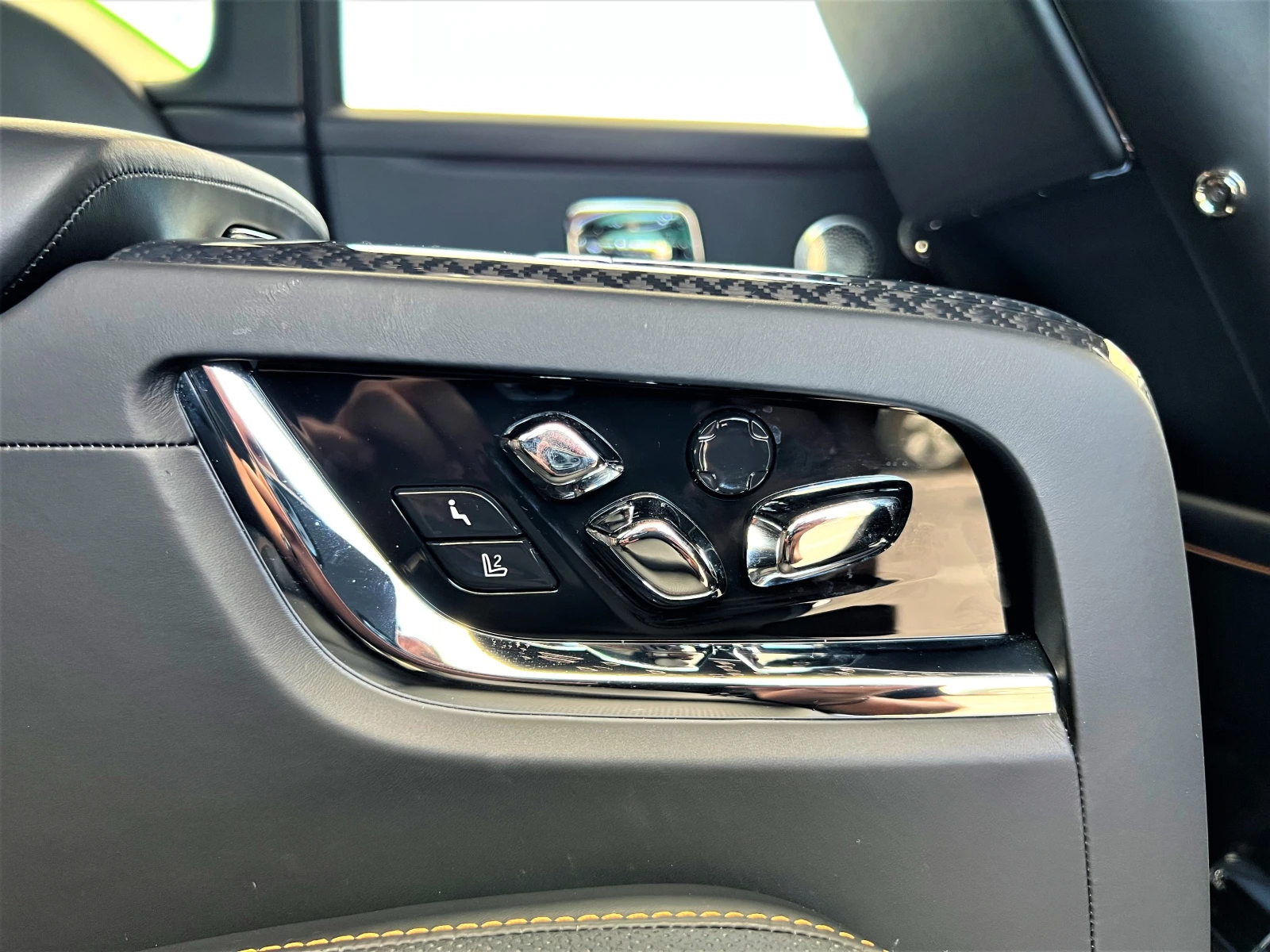 Rolls-Royce Cullinan V12 / BLACK BADGE / STARLIGHT / 4 SEATS / BESPOKE/ | Mobile.bg � ����������� 14