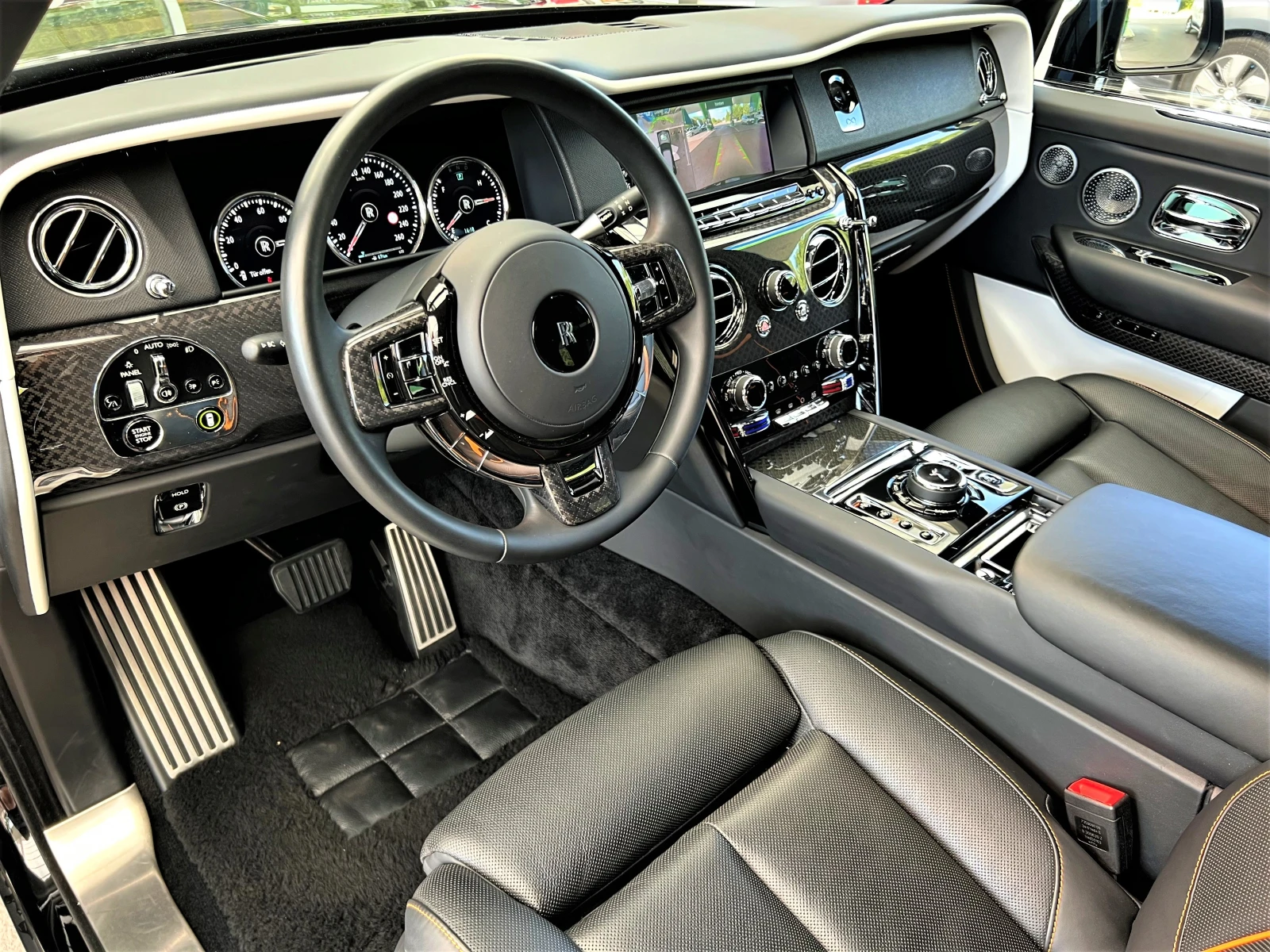 Rolls-Royce Cullinan V12 / BLACK BADGE / STARLIGHT / 4 SEATS / BESPOKE/ | Mobile.bg � ����������� 8